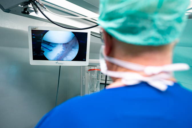 Operation Klinik Permanence Hirslanden Operateur, hüftarthroskopie